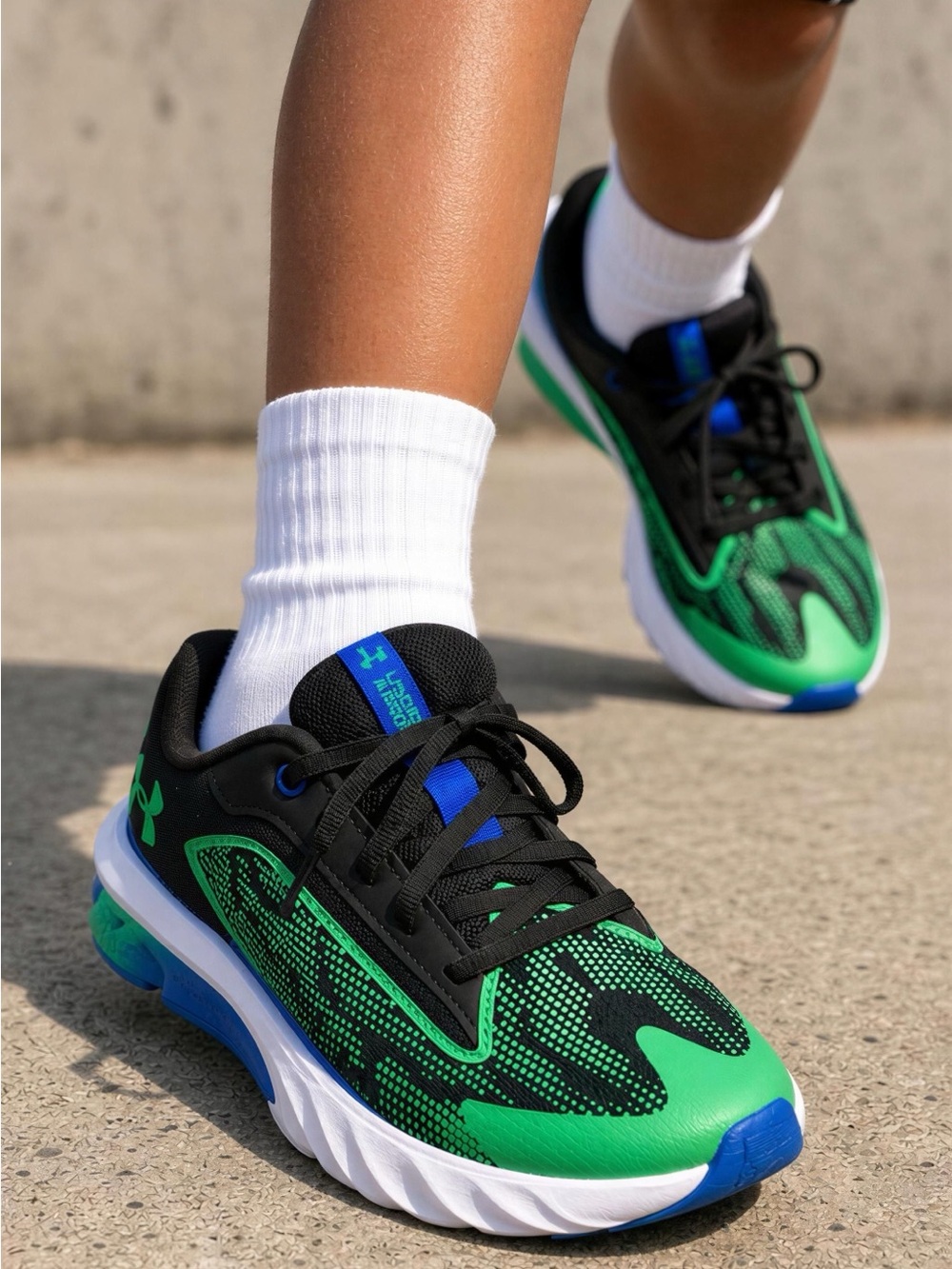 UNDER ARMOUR BGS CHARGED SCRAMJET 4 Big Kids